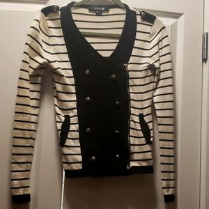 Navy/white jacket/sweater w/pocket elegant buttons